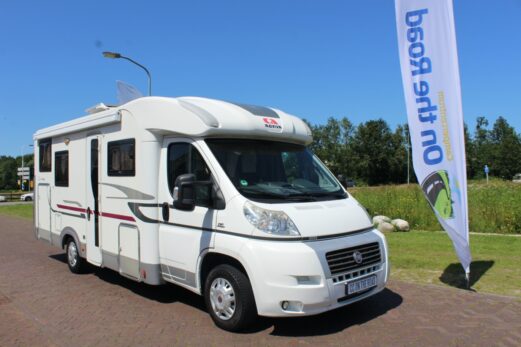 Adria Coral S 680 SP 2.3 MultiJ. 130 PK, Dwarsbed, Dinette zit / bed, Draaibare stoelen, 6 zitplaatsen op kenteken, Bj. 2010