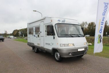 Hymer B 574 2.5 TDI 116PK Integraal, Fransbed achter, Geen Hefbed, In keurige staat. Bj.1997