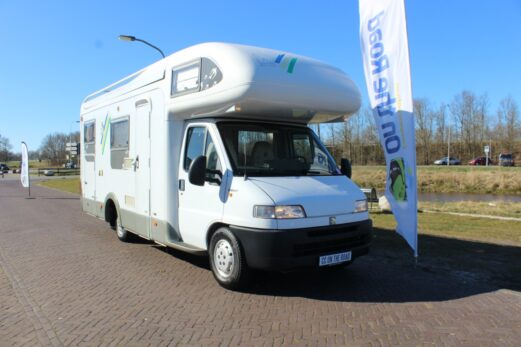 Knaus Traveller 708 G Fiat Ducato 2.8 i. d. TD 122 PK, Alkoof, Dinette-bed, Dwarsbed achter, Garage, Motor-airco, 6 pers.