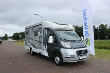 Glück Mobil (Dethleffs) T 66 2.3 MultiJ. 130 PK, Half-integraal, Motor/ Dak-airco, Enkele-bedden, Level-systeem, Aut. schotel, Zonnepaneel, etc. etc.