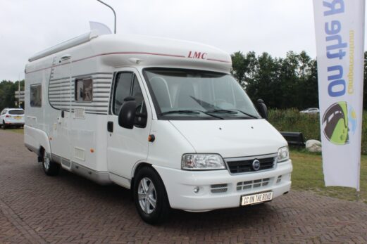 LMC 6600 TI 2.8 JTD 128 PK Half-integraal, AUTOMAAT! ! ! ! , Enkele-bedden( Laag), Motor-airco. In keurige staat.
