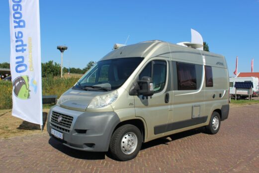 Pössl Roadcruiser 2.3 MultiJet 150 PK, Buscamper, AUTOMAAT, Dwars-bed. Kleine camper, 5.40 m, Trekhaak, Metallic-lak.