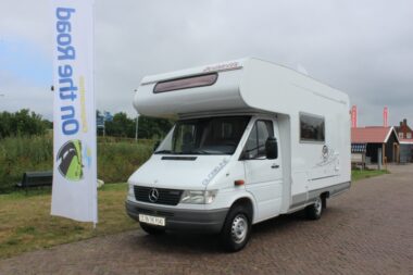 Dethleffs Globeline, Mercedes Benz 312 5 cil. 122 PK. Alkoof, Treinzit, 2 Zitsbank achter.! !  Met vochtschade! ! , 89300 km. Bj. 1997