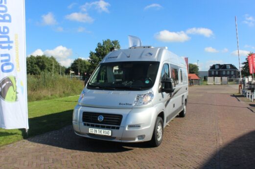 Knaus Boxstar Street 2.3 MultiJ. 130 PK Buscamper, Motor-airco, Aut. schotel, Trekhaak, Zilver met. 38000 km Bj. 2015