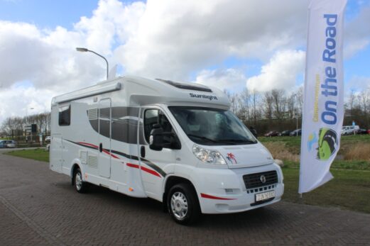 Sunlight T 68, Half-integraal 2.3 MultiJ, 130 PK, Enkele bedden, Midden hefbed, Grote garage, Bj. 2014