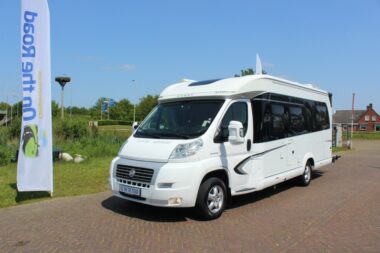 Hobby Premium Drive 70 Half-integraal, Queensbed, zeer veel extra’s, Bj 2015 AANBIEDING in prijs verlaagd