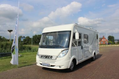 Hymer B 578 2.3 MultiJ. 130 PK Integraal, Motor-airco, Leer bekl., 2 Enkele bedden, Hefbed