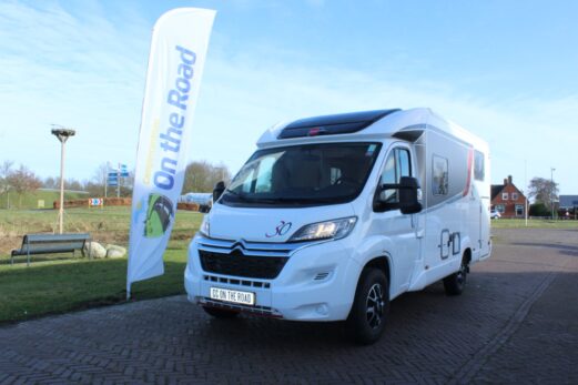 Búrstner Travel Van. Citroen 163 PK, Half-integraal, Enkele-bedden, Motor-airco, 48.080 km, Lengte 6.60 m. Breedte 2.15 m. IN. NW. ST. Bouwjaar 2018.