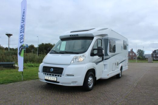Knaus Sky TI 650 Half-integraal Enkele-bedden Halve-treinzit, Motor-airco, etc, Bj 2013