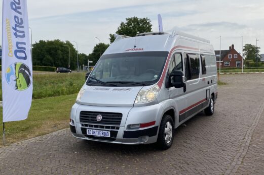 Possl 2 Win -Buscamper, 2.2 MultiJ. 120 PK, Dwars-bed achter, Zwenkmodule voor elektr. fietsen, Metallic-lak, Motor- airco, Euro 4, Bj. 2009.