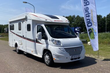 Detlheffs Advantage T 6811 AUTOMAAT 2.3 180 PK, Half-integraal, Lengte-bedden, Draaistoelen, Halve-dinette, etc. Bj.2013