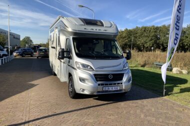 Laika Kreos 5009 Fiat Ducato 2.3 MultiJ 150 PK, AUTOMAAT, Half-integraal, Airco, Lengte – bedden, Midden hef-bed, Bj.2016