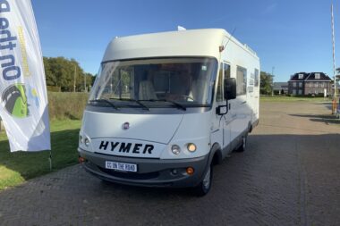 Hymer, B 644 G, 2.8 i. d. TD 122 PK, Integraal, Dwarsbed, Hefbed, Lange-bank, 6 zitplaatsen op het kenteken, Bj 2000