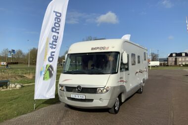 Rapido 966 DF Mercedes AUTOMAAT, 150 PK, Integraal, Enkele-bedden & Hefbed, Motor airco, Halve- Treinzit, Garage, Emissie 4, Bj. 2009