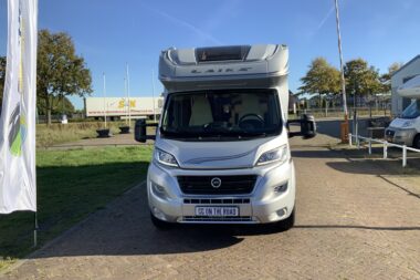 Laika Kreos 5009 Fiat 2.3 MultiJ. 140 PK, AUTOMAAT, Enkele-bedden, Hef-bed, en L-zit met zij-zit, draaistoelen, Bj.2016